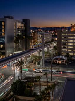 8th Flr MGM Signature 1Bed| Strip View| No Fee