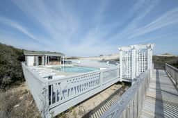 LuxStayUSA | Hemingway Oceanfront – 4x4 OBX
