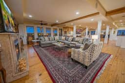 LuxStayUSA | Mark Twain Oceanfront - 4x4 OBX