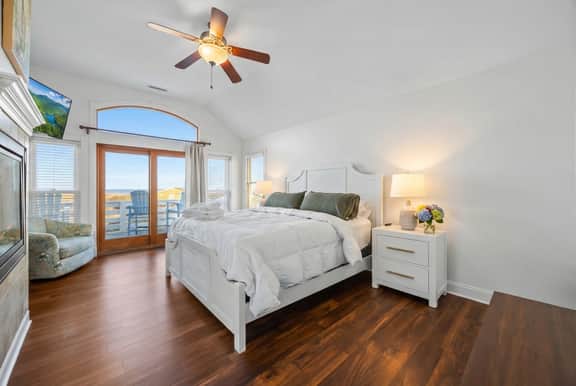 Angler’s Retreat — Oceanfront Estate with 7 King En-Suites