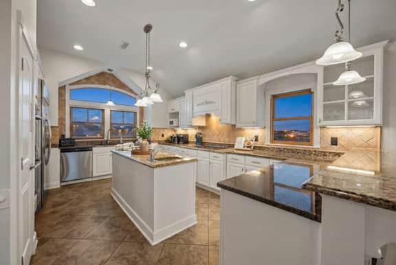 Angler’s Retreat — Oceanfront Estate with 7 King En-Suites