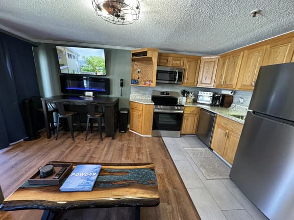 LuxStayUSA | ML 308 Ski In/Out| Ballhooter View| Free Parking